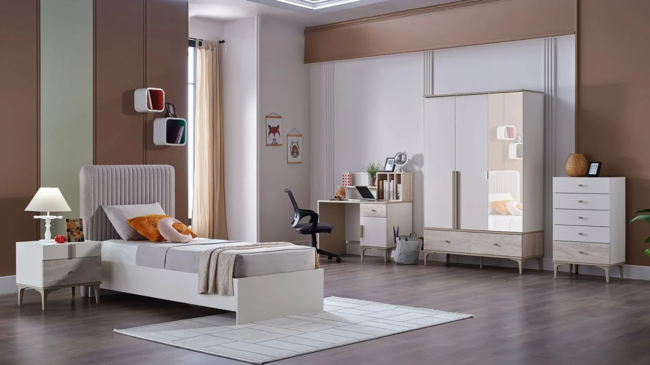 Anton Юношеска стая